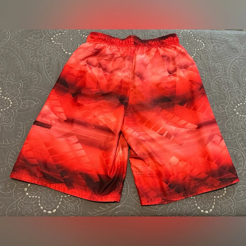 Nike Boys Red/Black Lined Swim Trunks Size Large